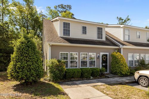 4513 Country Club Rd, Morehead City, NC, 28557-8999 | Card Image