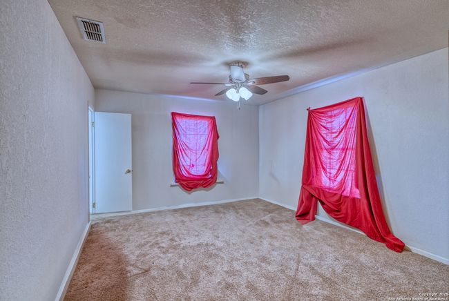 1390 Windmill Rd, House other with 2 bedrooms, 2 bathrooms and null parking in Uvalde TX | Image 14