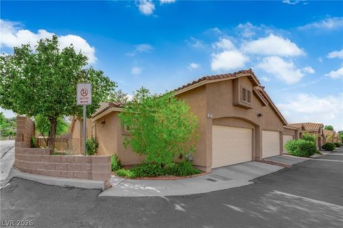377 Rosado Springs St, Henderson, NV, 89014-7607 | Card Image