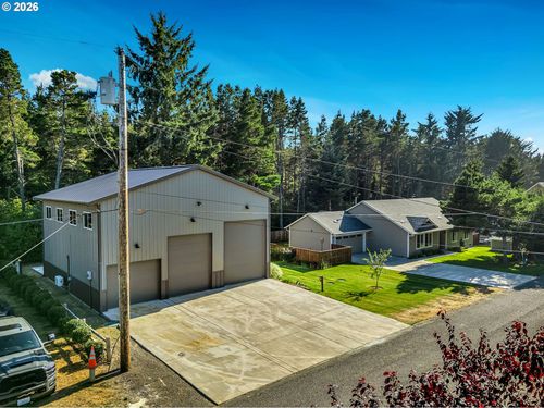1314 187th Pl, Long Beach, WA, 98631-6827 | Card Image