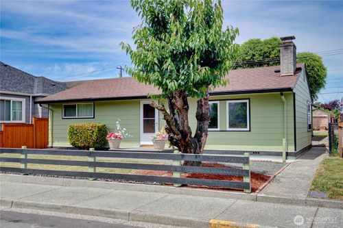 1709 2nd St, Marysville, WA, 98270-5126 | Card Image