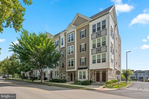 204 Charles Ellis Dr, NEWTOWN SQUARE, PA, 19073-1311 | Card Image