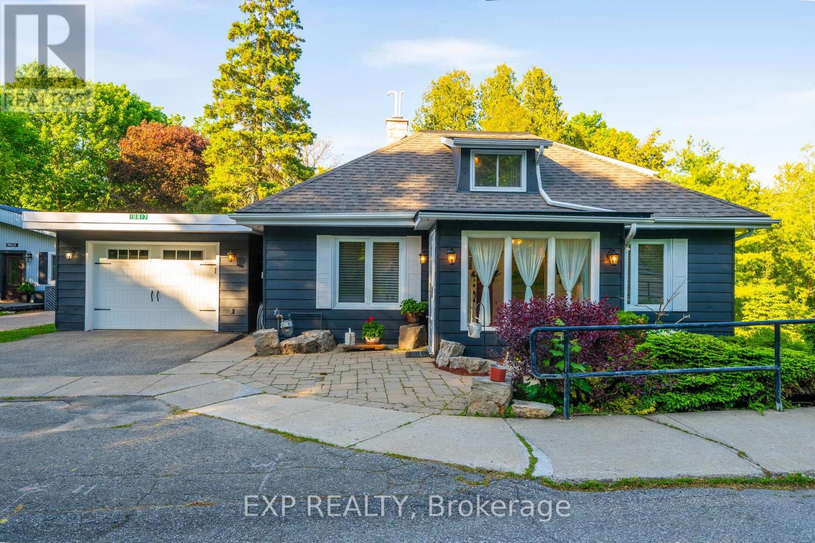 Residential in Caledon (Alton) 2