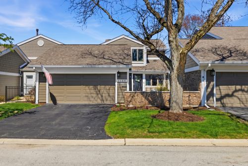 2105 Timber Ln, Wheaton, IL, 60189-7118 | Card Image