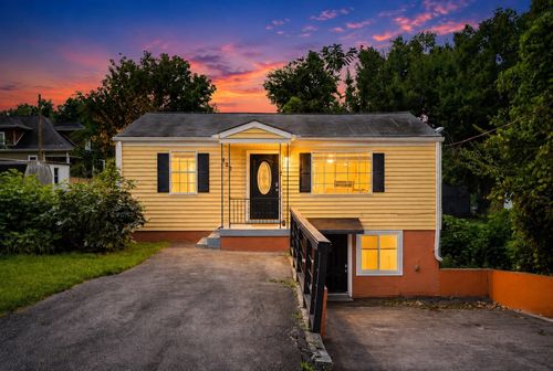 822 Douglas Ave, Nashville, TN, 37206-3333 | Card Image