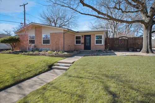 9705 Ash Creek Dr, Dallas, TX, 75228-3601 | Card Image