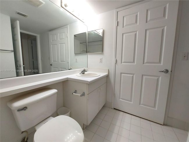 APT-125 - 2640 S University Dr, Condo with 2 bedrooms, 2 bathrooms and null parking in Davie FL | Image 28