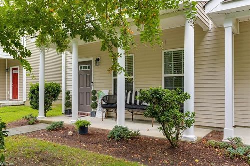 2072 Freeney Ave, Suffolk, VA, 23434-3200 | Card Image