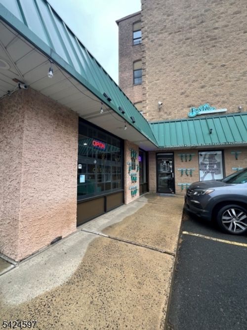 30 S Doughty Ave, Somerville, NJ, 08876-2800 | Card Image