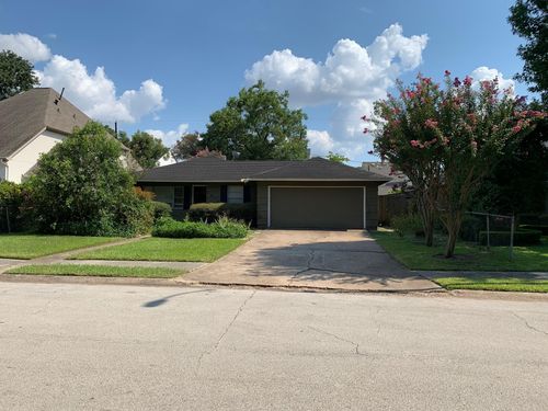 7515 Schiller St, Houston, TX, 77055-5111 | Card Image