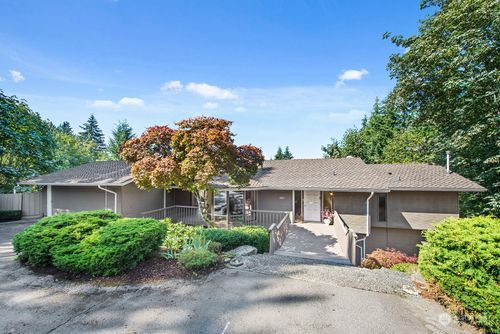 4825 88th Ave Se, Mercer Island, WA, 98040-4607 | Card Image