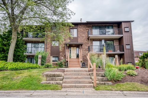 apt-102-47 Pier Dr, Westmont, IL, 60559-3237 | Card Image