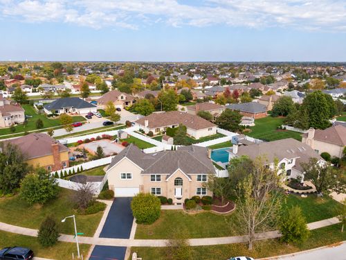 8930 Golden Pheasant Dr, Tinley Park, IL, 60487-9517 | Card Image