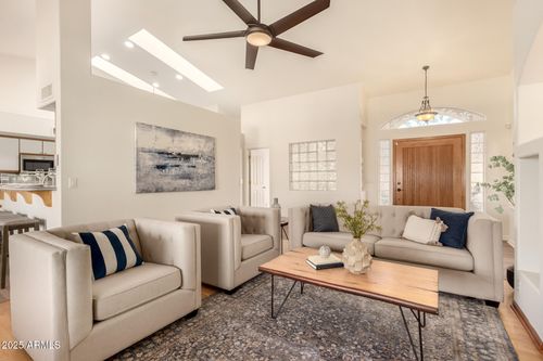 10233 N Demaret Dr, Fountain Hills, AZ, 85268-5745 | Card Image