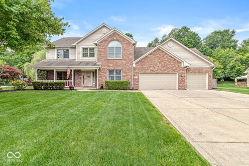 2068 Aspen Dr, Avon, IN, 46123-7627 | Card Image