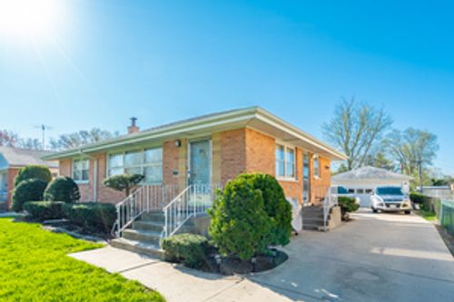 8209 W Wilson Ave, Norridge, IL, 60706-4315 | Card Image