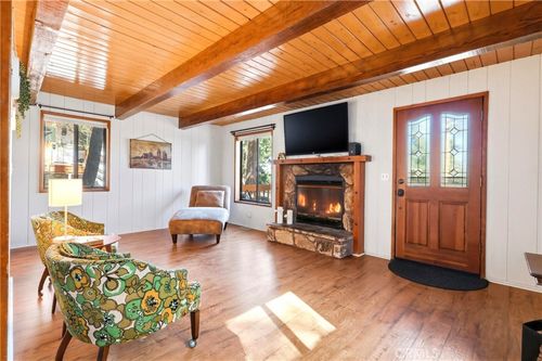 2015 Mojave Scenic Dr, Wrightwood, CA, 92397 | Card Image