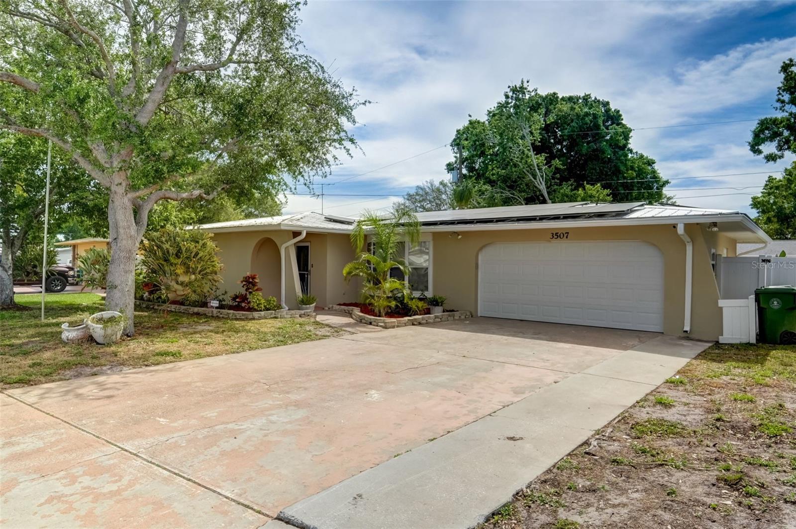 Oxford Dr, Bradenton, FL 34205