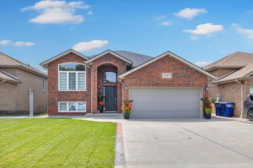 3349 Woodward Blvd, Windsor, ON, N8W2Y7 | Card Image
