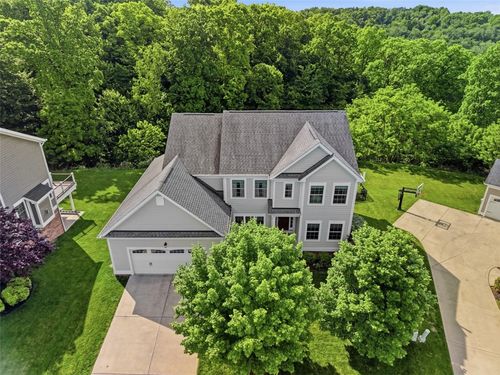 212 Pinnacle Ct, Valencia, PA, 16059-2200 | Card Image