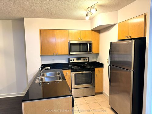 301-373 Front St W, Toronto, ON, M5V3R7 | Card Image