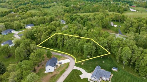 3075 Corbin Drive, Zanesville, OH, 43701 | Card Image
