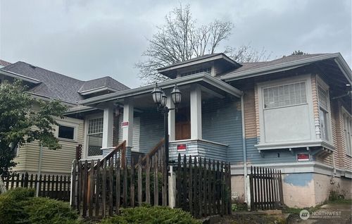 214 23rd Ave, Seattle, WA, 98122-6021 | Card Image