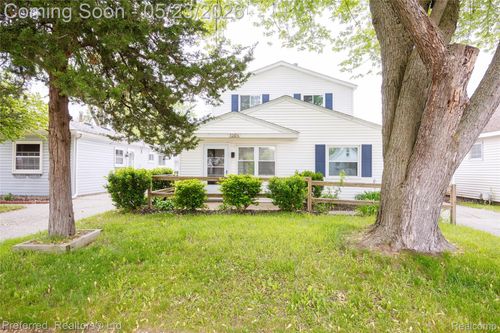 7304 Gilman St, Westland, MI, 48185-2657 | Card Image