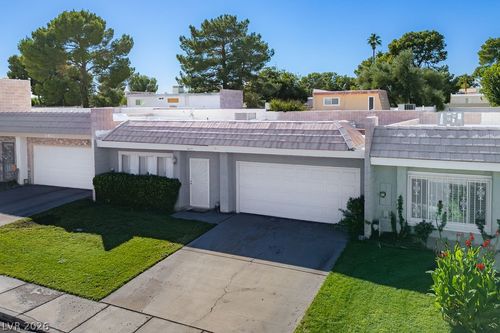 3477 Kensbrook St, Las Vegas, NV, 89121-3748 | Card Image