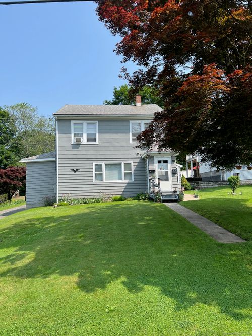 16 Springside Ave, Danbury, CT, 06810-6127 | Card Image
