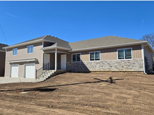 a-and-b-8125 N North Browns Station Rd, COLUMBIA, MO, 65202-6504 | Card Image