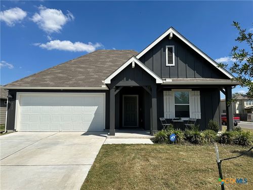 302 N Richland Dr, Lockhart, TX, 78644-5050 | Card Image