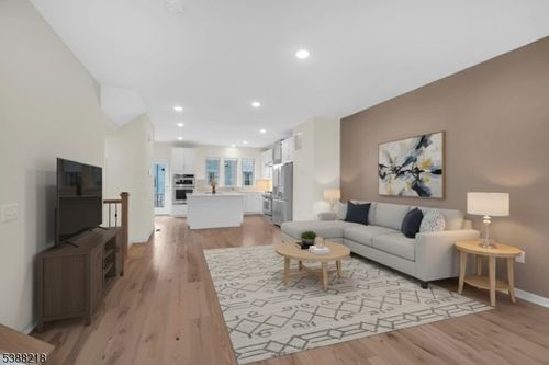 32 Gala Ct, Livingston, NJ, 07039-5713 | Card Image