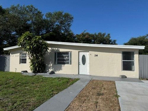 26 Virginia Rd, West Park, FL, 33023-5262 | Card Image