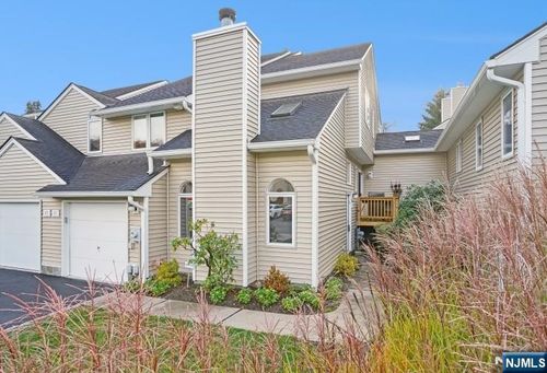 11 Fowler Dr, West Orange, NJ, 07052-2149 | Card Image