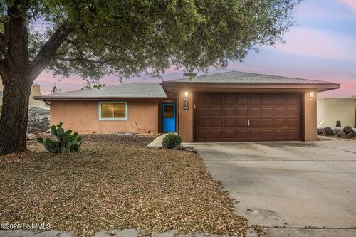 703 Homestead Cir, Las Cruces, NM, 88011-8007 | Card Image