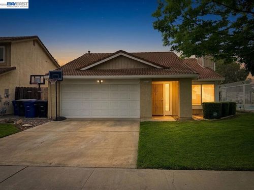 1205 Courtney Way, Modesto, CA, 95358-1446 | Card Image