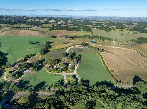 5250 Vineyard, Paso Robles, CA, 93446 | Card Image