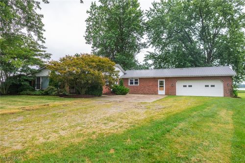 1821 Deerfield Ave N, Dalton, OH, 44618-9467 | Card Image