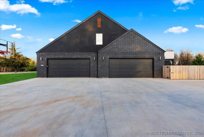 605 E Florence St, House other with 5 bedrooms, 5 bathrooms and null parking in Broken Arrow OK | Image 86