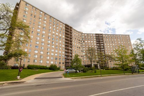 410-6833 N Kedzie Ave, Chicago, IL, 60645-2875 | Card Image