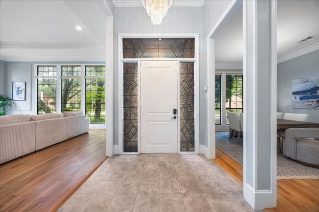 front hallway entrance | Image 7