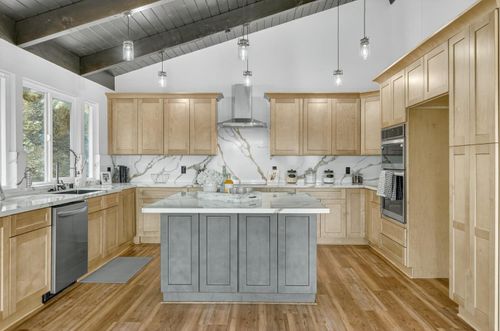 17611 Patricia Way, Grass Valley, CA, 95949-7236 | Card Image