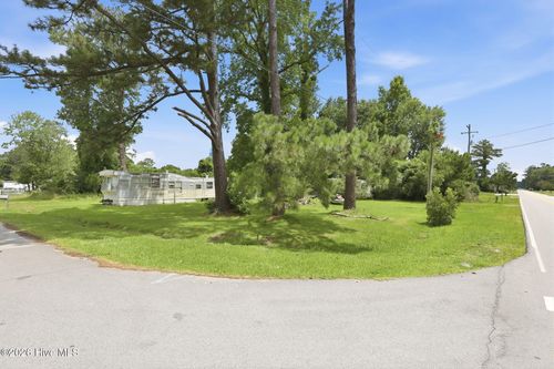 100 Hickory Hills Ct, New Bern, NC, 28560-8443 | Card Image