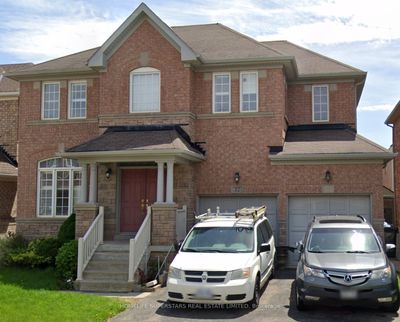 32 Tawnberry Cir, House other with 3 bedrooms, 3 bathrooms and 6 parking in Brampton ON | Image 1