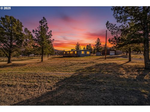 1384 Se Akins Dr, Prineville, OR, 97754-8548 | Card Image
