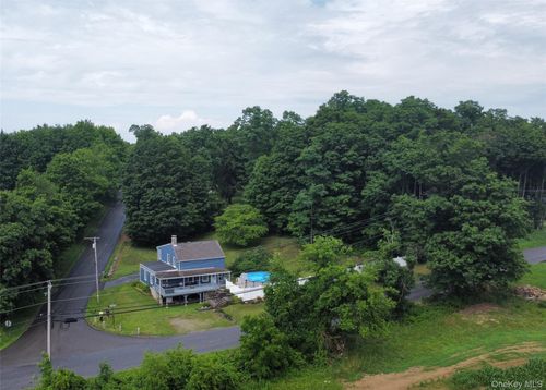 319 Blue Hill Rd, East Fishkill, NY, 12533-6677 | Card Image