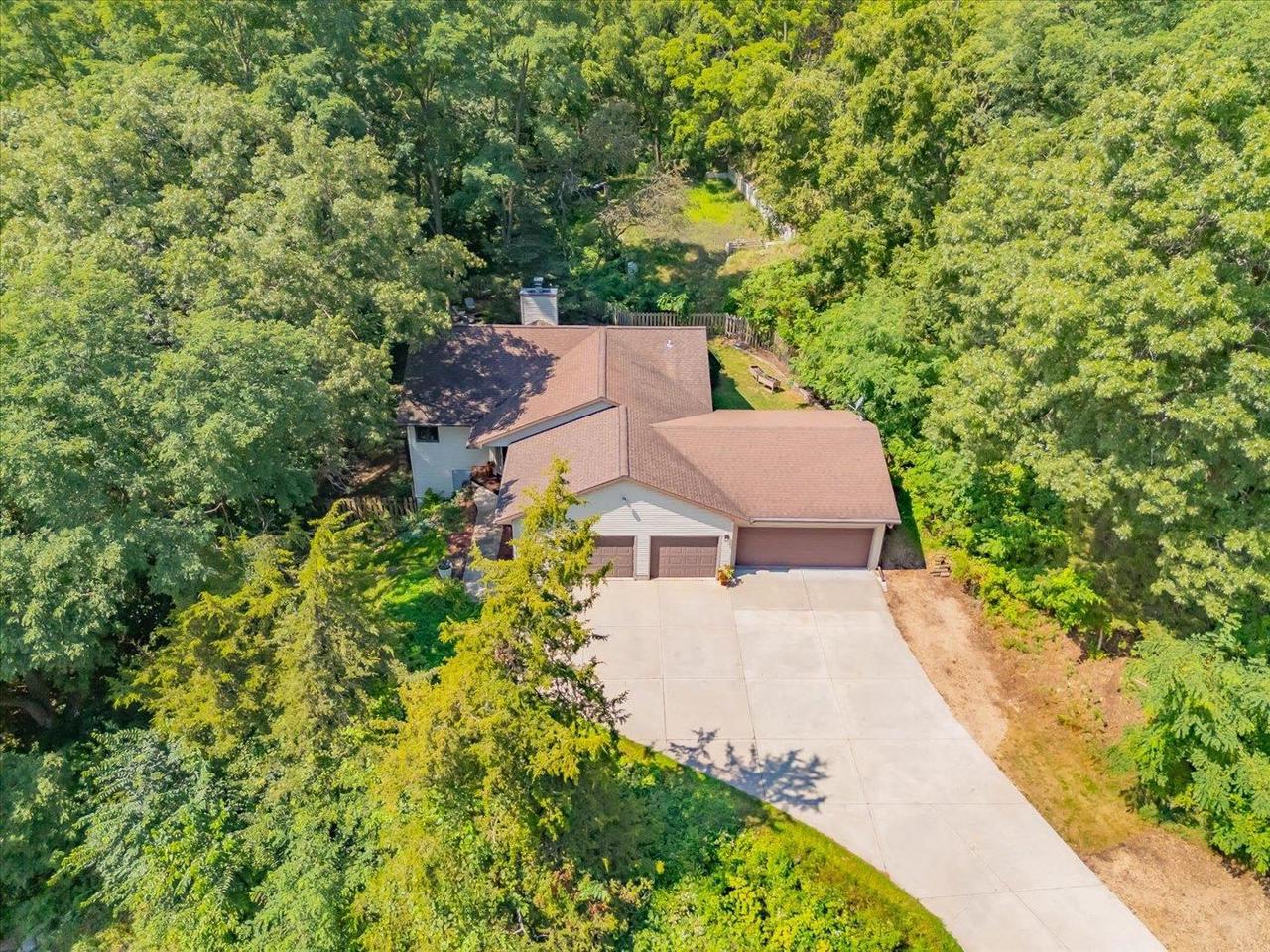 Cactus Acres Rd, Lodi, WI 53555
