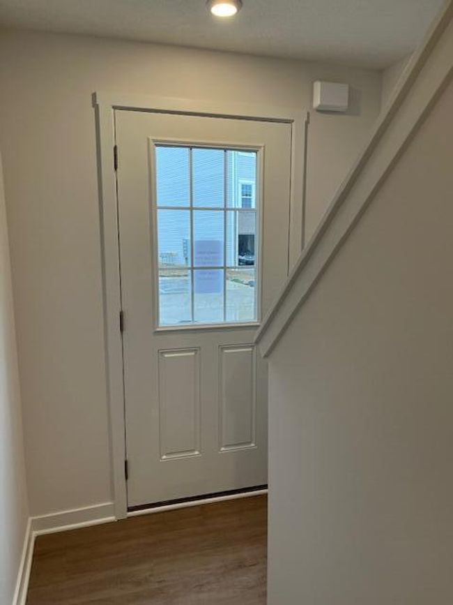 FOYER ENTRY w/LVP FLOORING | Image 40
