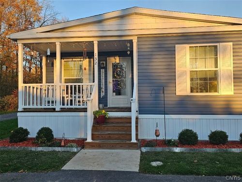 132 Oakleaf Dr, Weedsport, NY, 13166-9702 | Card Image